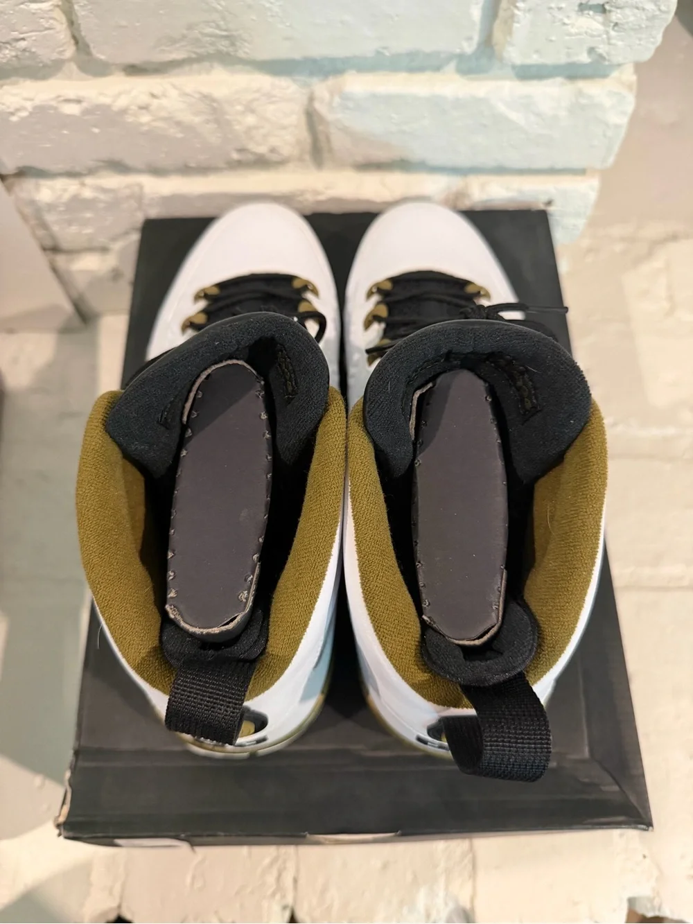Air Jordan 9 Retro